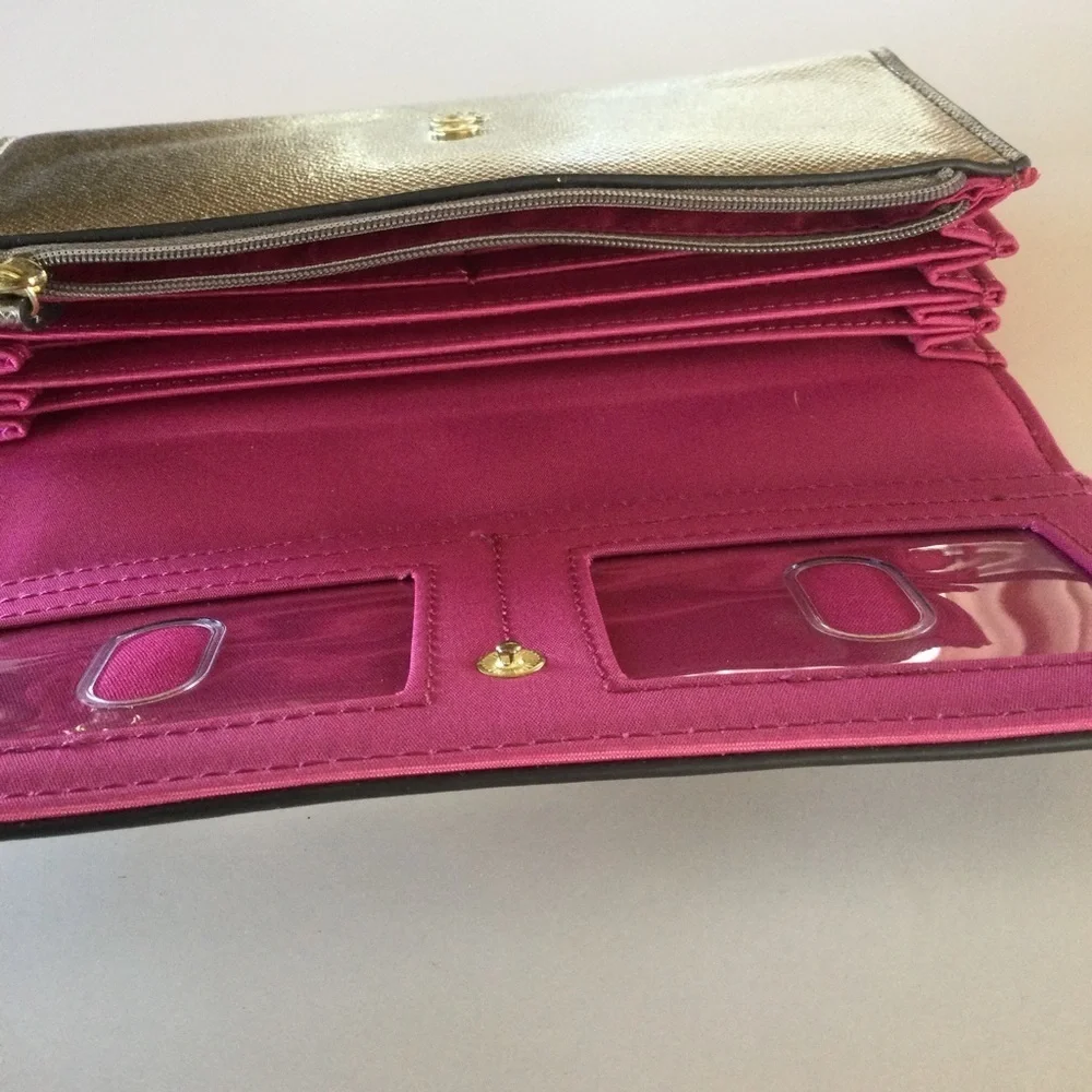 Liz Claiborne liz claiborne